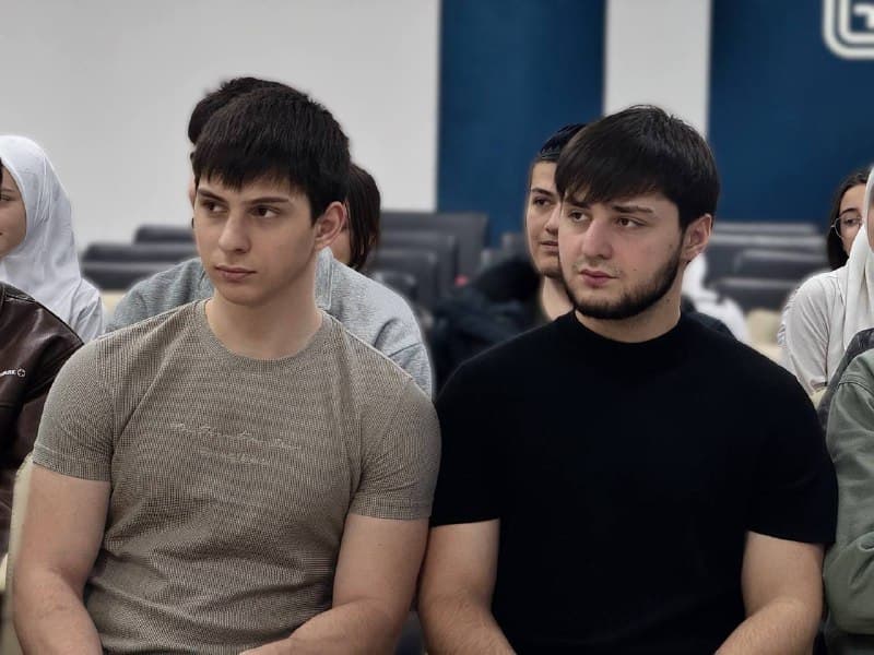 В рамках Единой модели профориентации «Билет в будущее» представители ЦОППа РИ провели профориентационный семинар по компетенции «Педагог-организатор». Фото 7