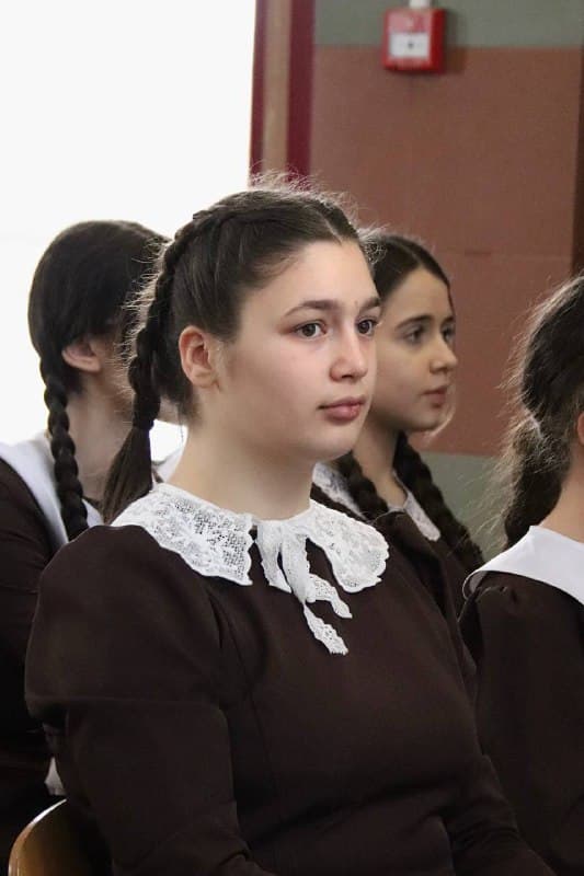 В рамках единой модели профориентации «Билет в будущее» 289 школьников региона приняли участие в партнерском профориентационном мероприятии, организованном ОАО «РЖД» на станции г. Назрань.. Фото 2