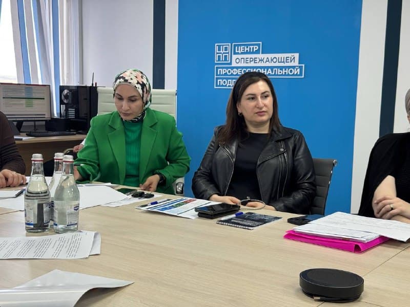 ЦОПП, выступающий в роли Регионального оператора Единой модели профессиональной ориентации «Билет в будущее», собрал представителей различных министерств и организаций для обсуждения ключевых аспектов, касающихся профориентации школьников на 2026 год.. Фото 3