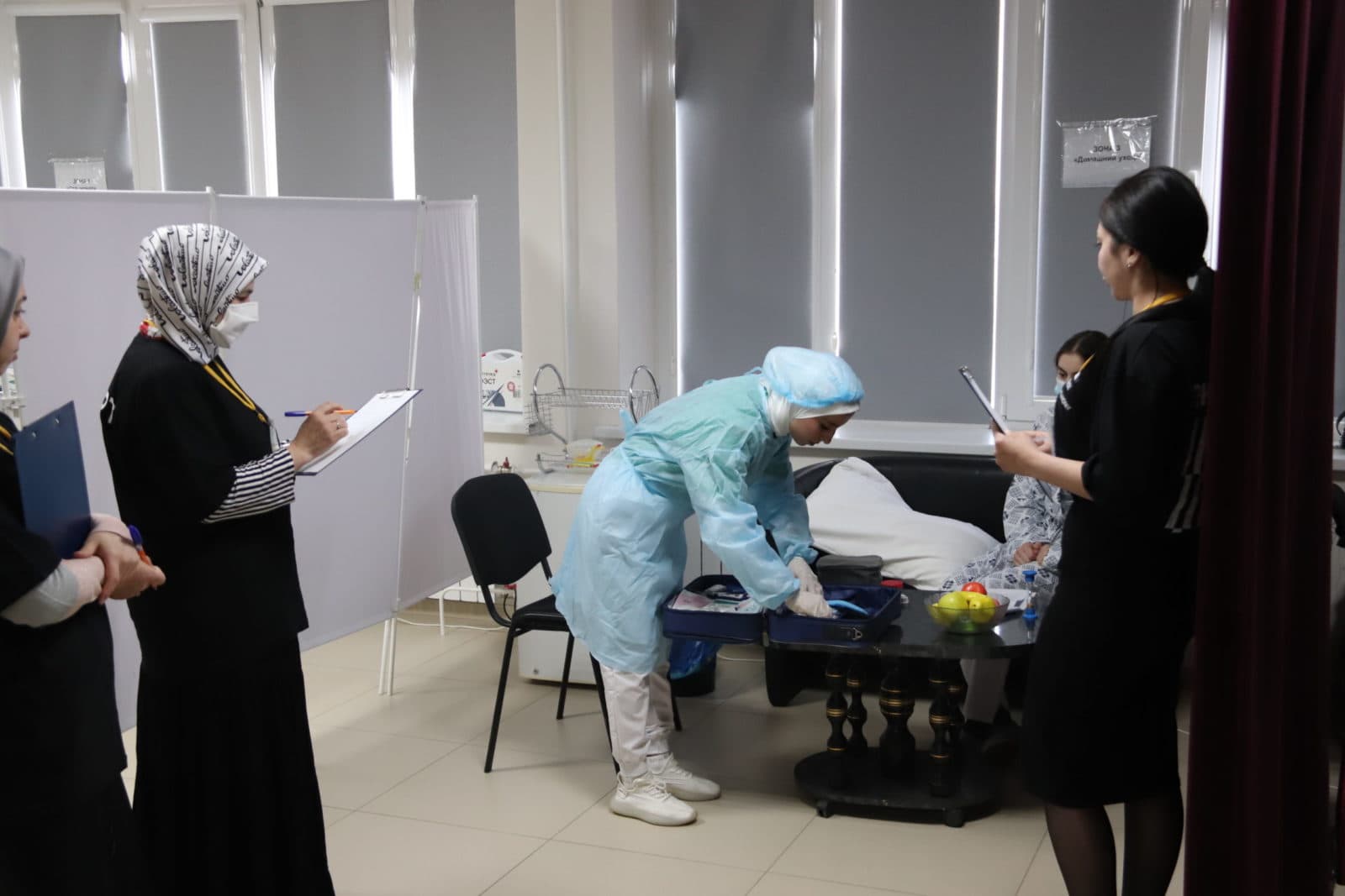На базе ГБПОУ «Колледж сервиса и быта» проходит региональный этап чемпионата «Профессионалы». Фото 26