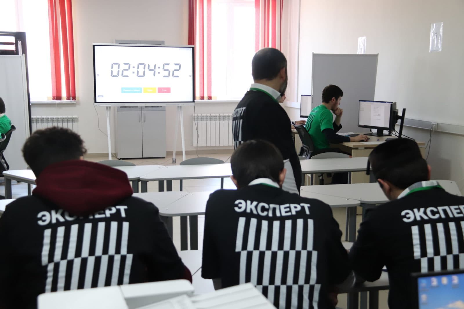 На базе ГБПОУ «Колледж сервиса и быта» проходит региональный этап чемпионата «Профессионалы». Фото 43